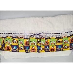 Halloween Themed White Towel with Peanuts Trim Size 42 inches x 22 inches